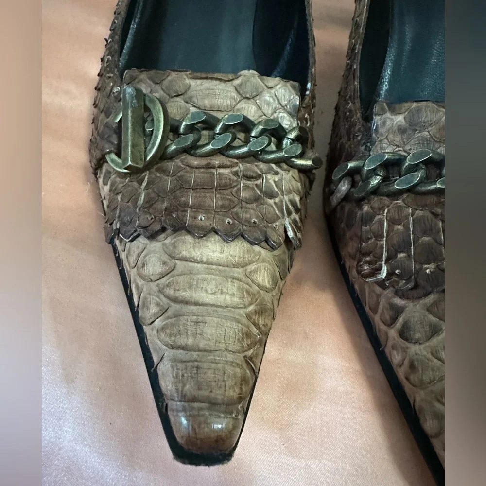 Stuart Weitzman Snake Print Heels - Picture 4 of 16